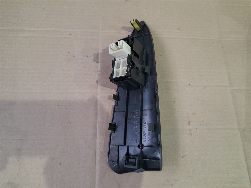 TOYOTA RAV 4 III ACA3_, ACE_, ALA3_, GSA3_, ZSA3_ Bal hátsó Ablakemelő Kapcsoló (43994) 74272-42010 2. kép