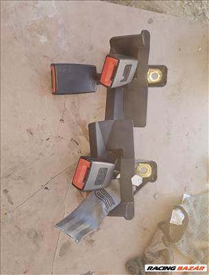 Audi A4 (B6/B7) B6/B7 Hátsó biztonsági őv csatt 