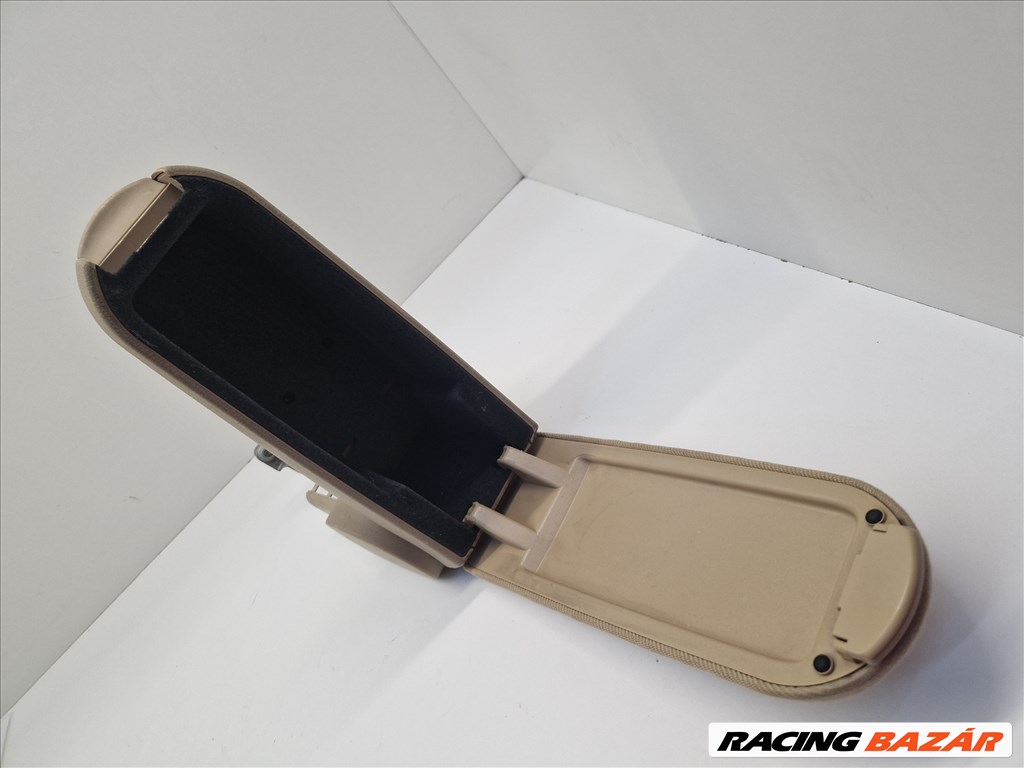 Volkswagen Golf IV, Volkswagen Bora vaj szövet könyöklő 4. kép