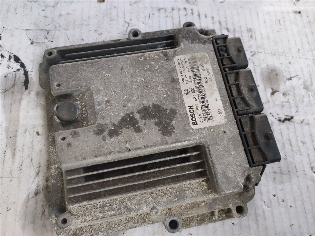 RENAULT ESPACE IV JK0/1_ Motorvezérlő (33803) 281017607 1. kép