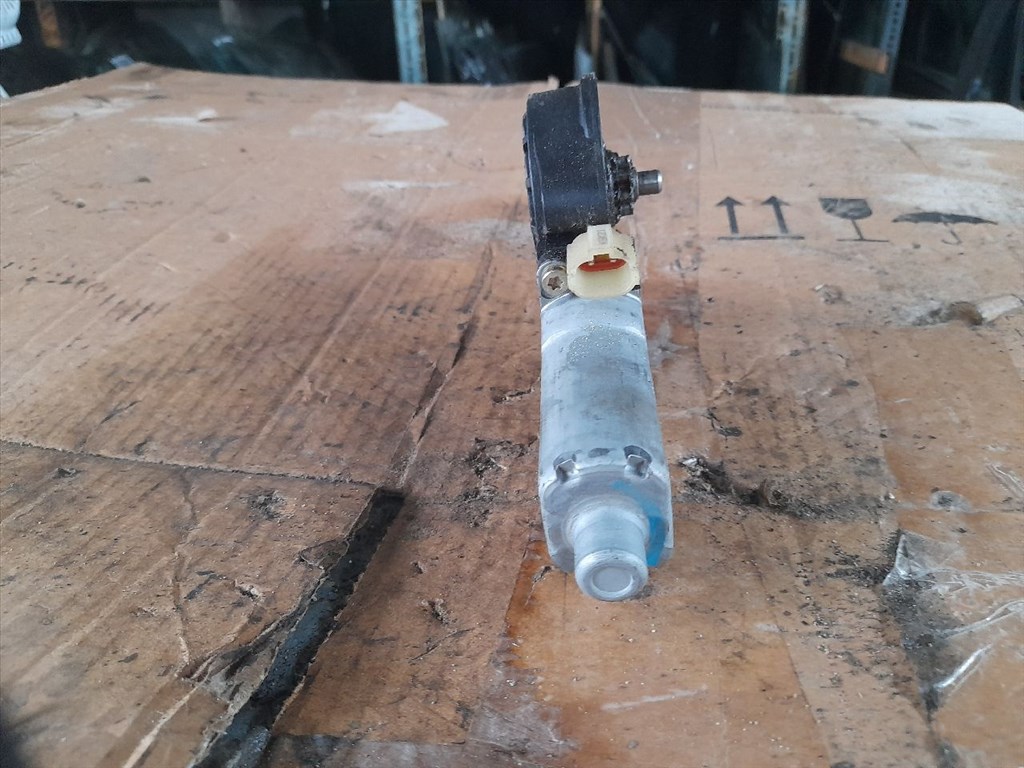 HYUNDAI TRAJET FO Bal első Ablakemelő Elektronika (45628) 3. kép