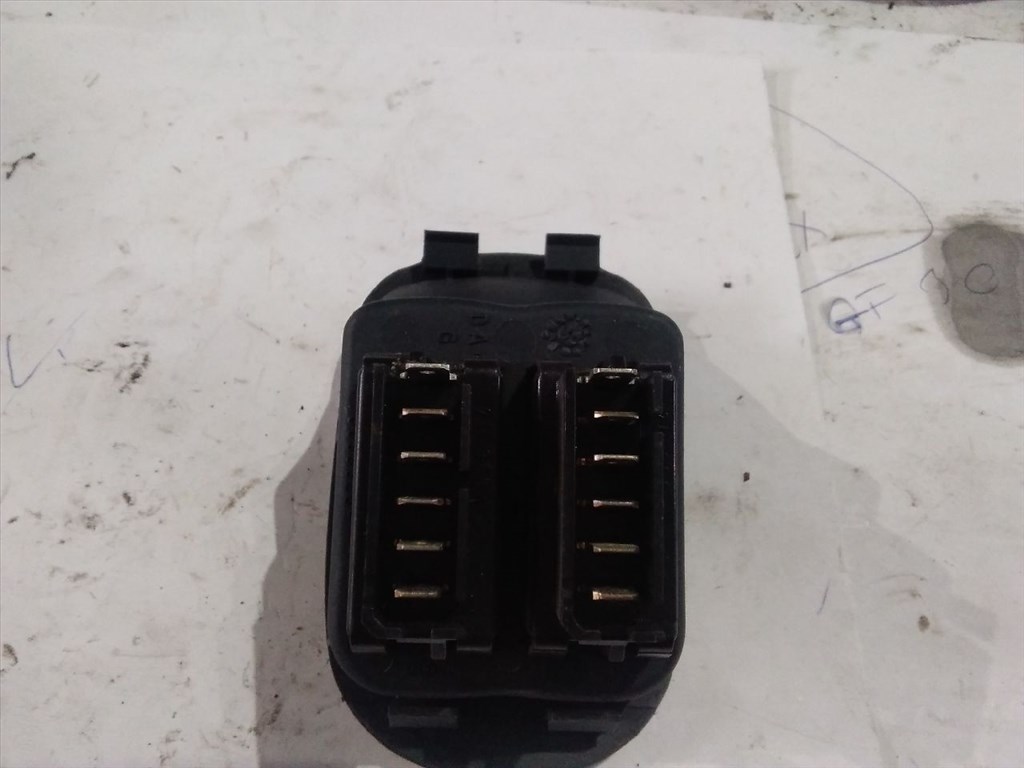 RENAULT MEGANE Scenic JA0/1_ Bal első Ablakemelő Kapcsoló (00080) 7700836269 2. kép