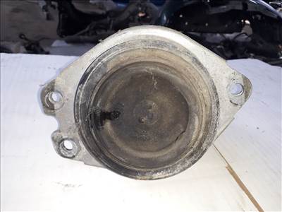 RENAULT ESPACE IV JK0/1_ Motor Tartó Bak (Fém) (13936) 8200181589, F9Q820