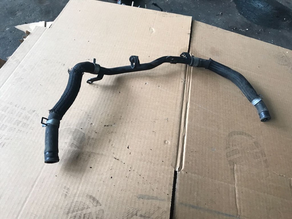 SUBARU IMPREZA Ferdehátú GR, GH, G3 Vízcső (29304) EE20Z 1. kép