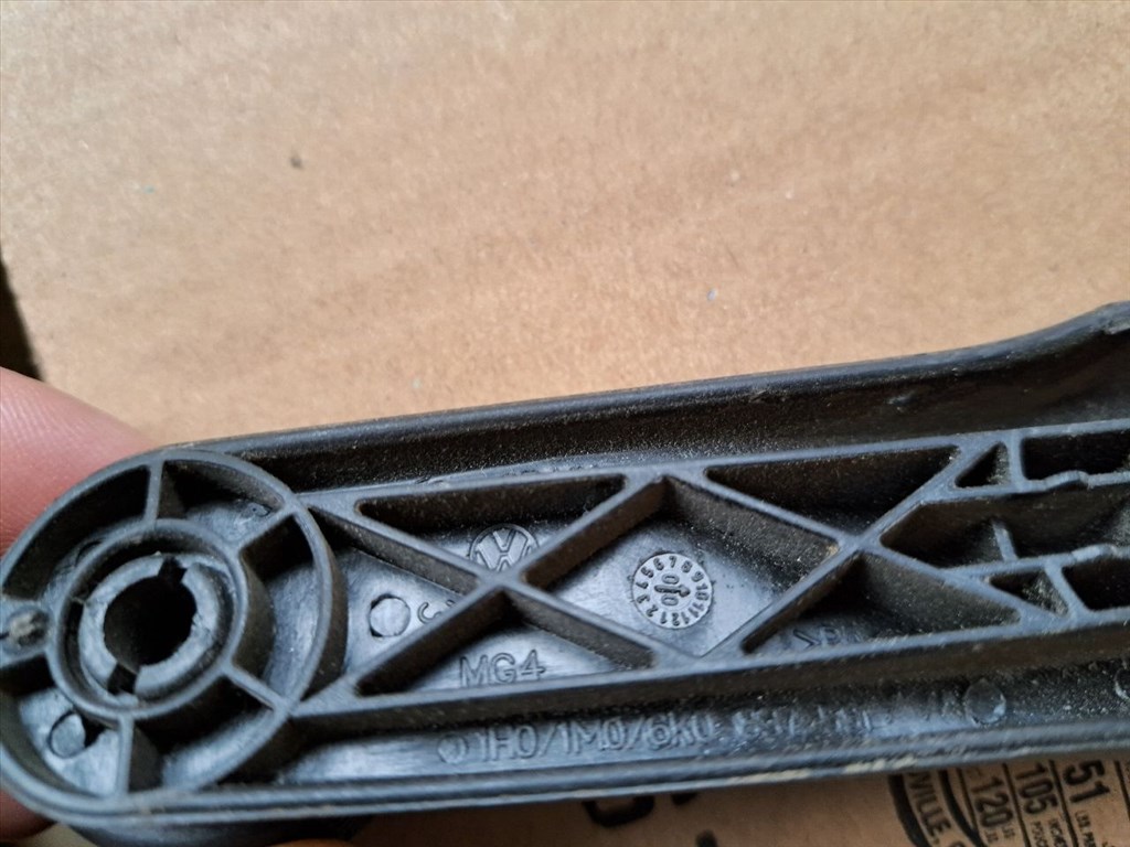 VW POLO CLASSIC 6KV2 Hátsó Ablaktekerő Kar (36370) 1HO837581 5. kép