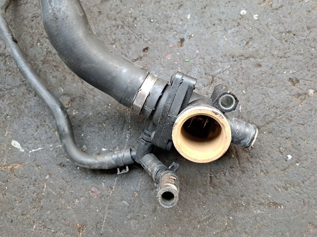 FORD MONDEO III Kombi BWY Vízcső (37615) XS7Q-9K478-BA, S71-8260-AE 2. kép