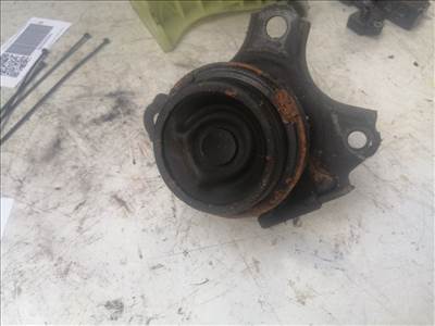 HONDA STREAM RN Motor Tartó Bak (Fém) (09461)