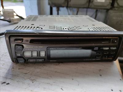 MAZDA 626 V Station Wagon GW Rádió / CD (32655) M90110569