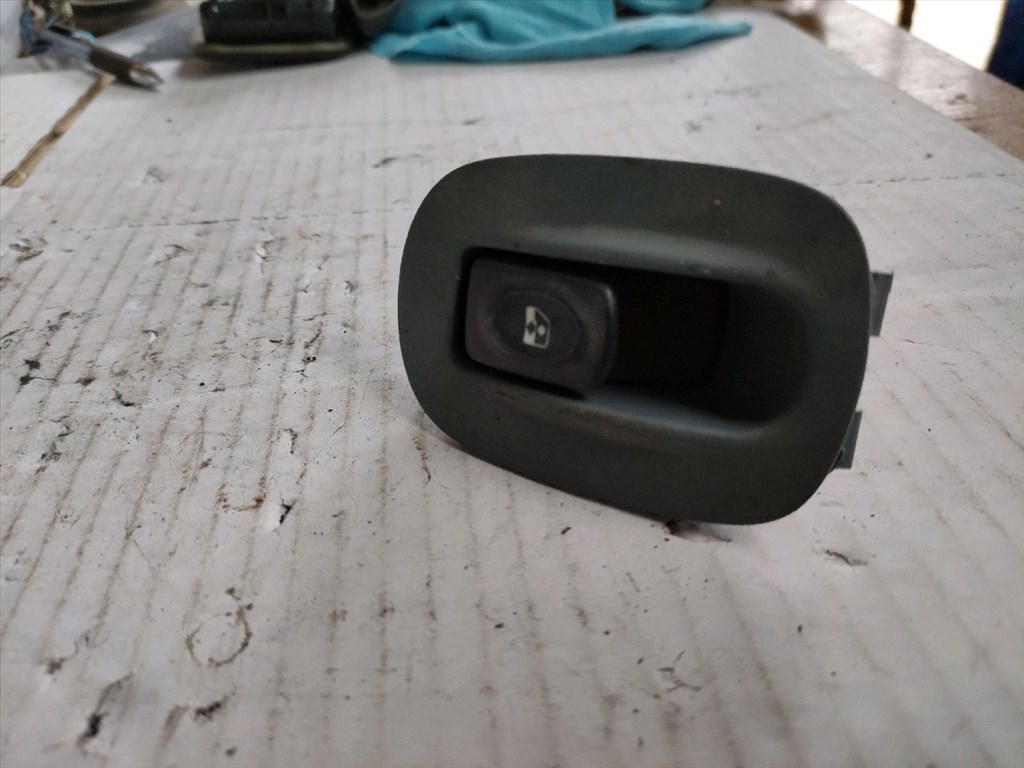 RENAULT ESPACE III JE0_ Jobb első Ablakemelő Kapcsoló (32734) 7700836270 6. kép