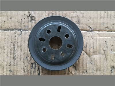 NISSAN PRIMERA P11 Vízpumpa Szíjtárcsa (47700)