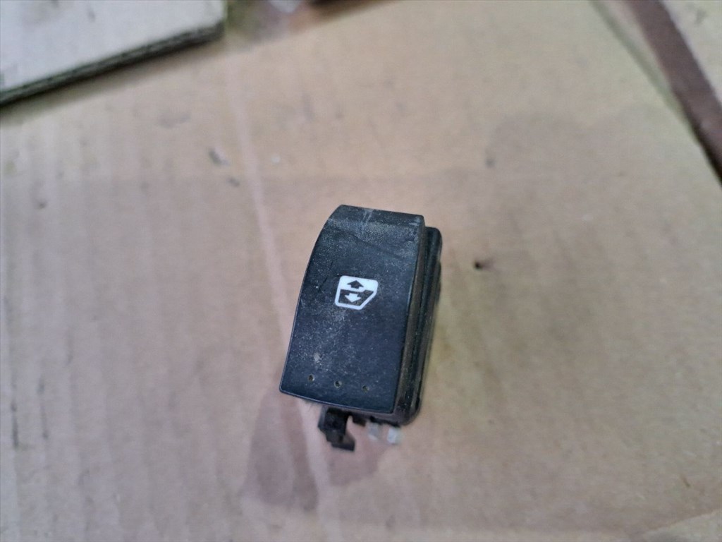 RENAULT CLIO II BB0/1/2_, CB0/1/2_ Jobb első Ablakemelő Kapcsoló (35989) 26488, 060046 2080 12H 5. kép