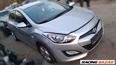 Hyundai i30 (GD) 1.4 6MT - G4FA 73 KW / 99 PS bontott alkatrészei