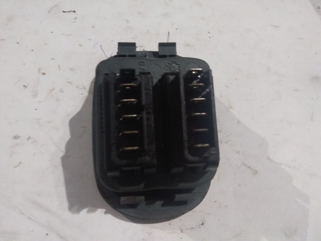 RENAULT MEGANE Scenic JA0/1_ Bal első Ablakemelő Kapcsoló (00087) 7700836269 2. kép