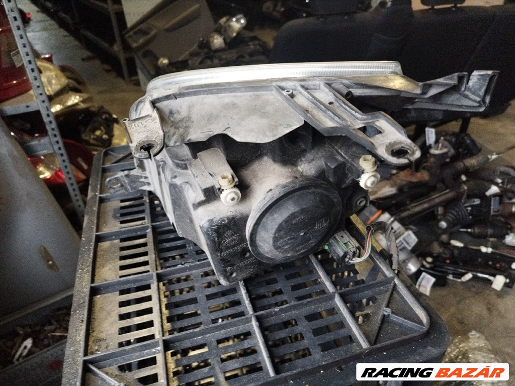 Ford Fusion 2002-2005 jobb első fényszóró 2. kép