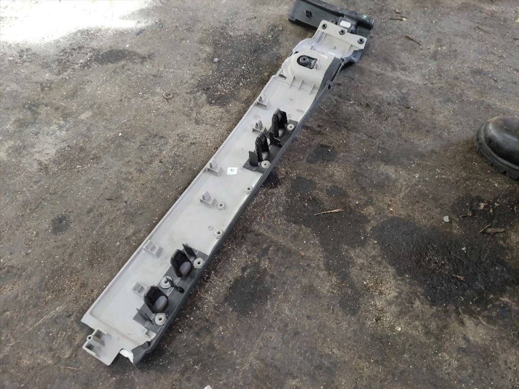 RENAULT ESPACE IV JK0/1_ Bal hátsó Csomagtér Burkolat (Műanyag) (33981) 8200050968 4. kép