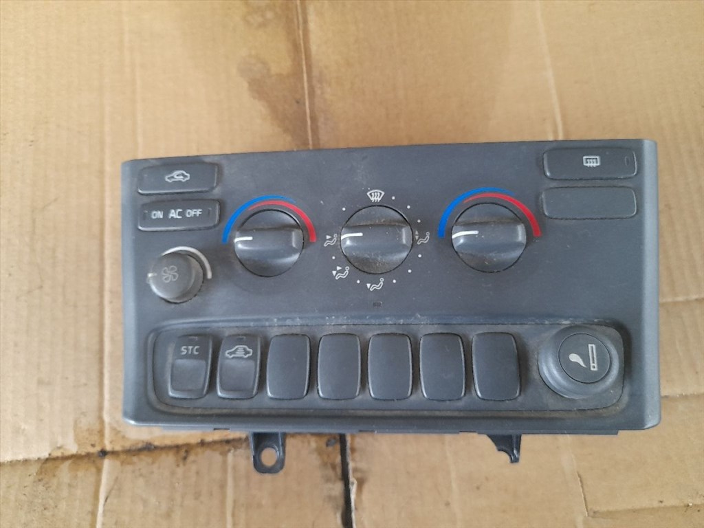 VOLVO S80 I TS, XY Fűtéskapcsoló (manuális klímás) (43567) 1. kép