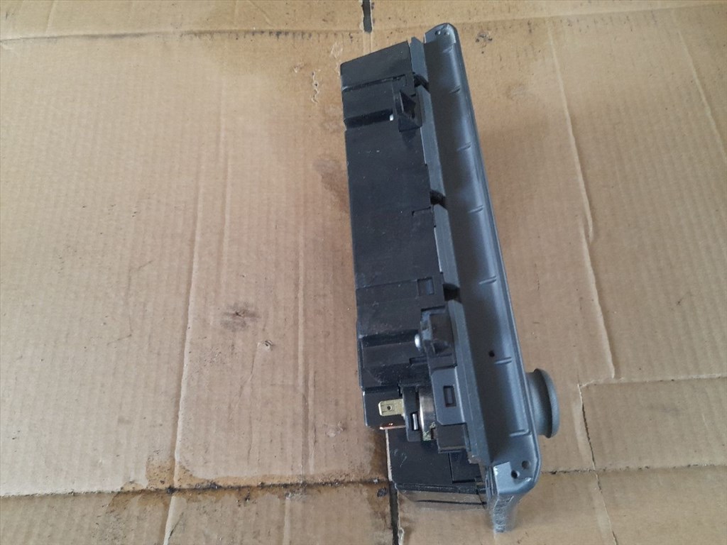 VOLVO S80 I TS, XY Fűtéskapcsoló (manuális klímás) (43567) 4. kép