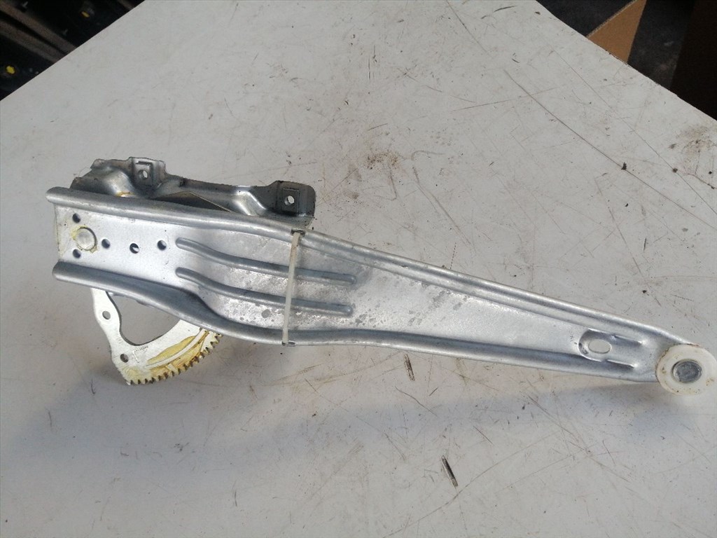 TOYOTA COROLLA ZZE12_, NDE12_, ZDE12_ Bal hátsó Ablakemelő Szerkezet (Mechanikus) (07786) 1. kép