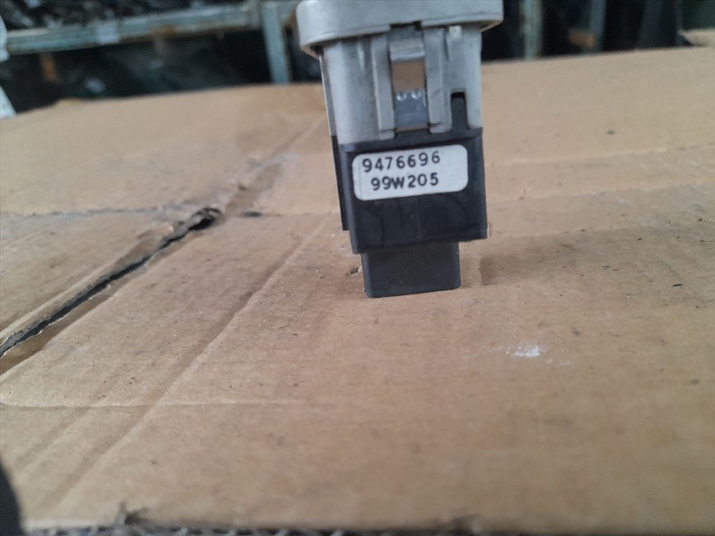 VOLVO S80 I TS, XY Bal hátsó Ablakemelő Kapcsoló (43459) 3. kép