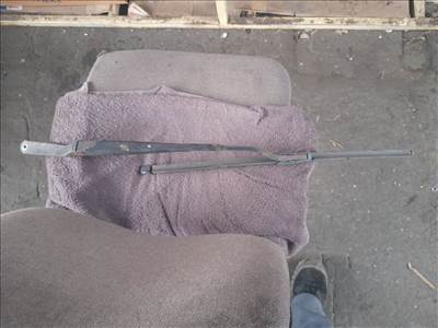 HYUNDAI TRAJET FO Jobb első Ablaktörlő Kar (45638)