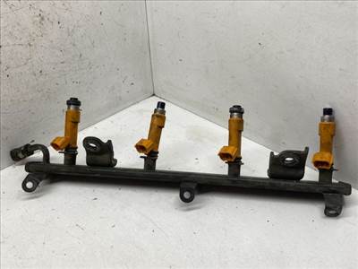 SUZUKI SWIFT III Porlasztó Sor / Híd