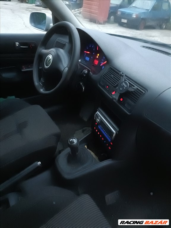 Volkswagen Golf IV 1.6-16(AZD)bontott alkatrészei, LC7V színben eladók 9. kép