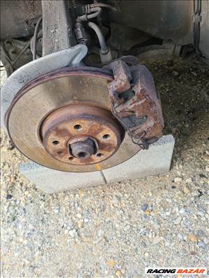 Audi a4 b9 bal első féknyereg  bal első