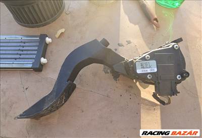 Audi A4 (B6/B7) B6/B7 Gázpedál elektromos 