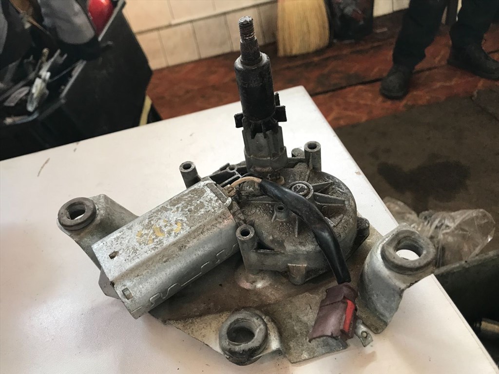 PEUGEOT 206 Ferdehátú 2A/C Hátsó Ablaktörlő Motor (20488) 9628679380 1. kép