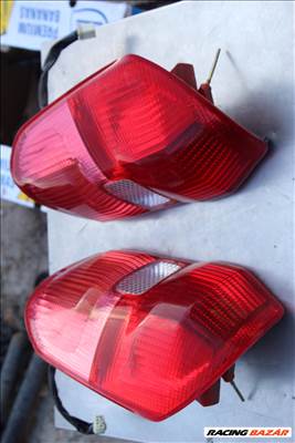 Toyota Rav4 II. 2001-2002 Jobb hátsó lámpa 