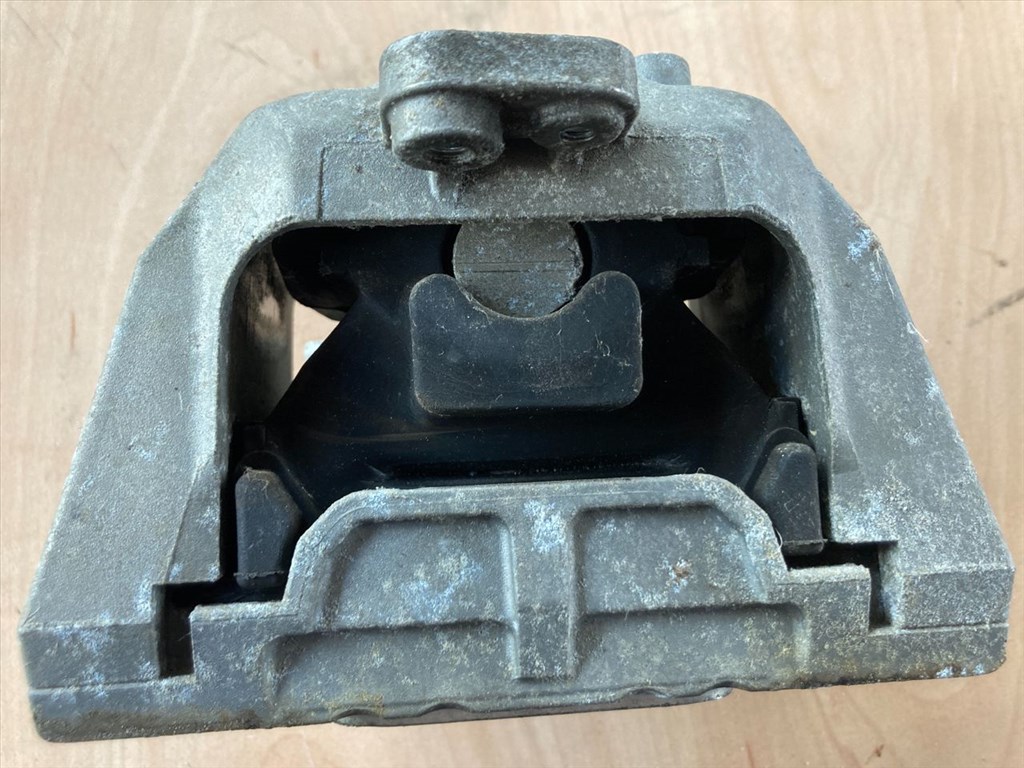 VW GOLF IV 1J1 Motor Tartó Bak Bal (00974) 1J1, 1J8198262 5. kép