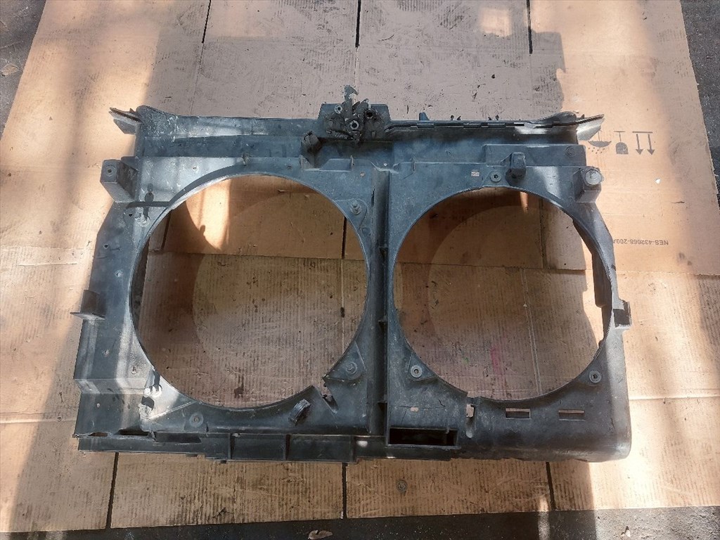 PEUGEOT 807 E Hűtőventilátor Keret (19732) 1484092080 1. kép