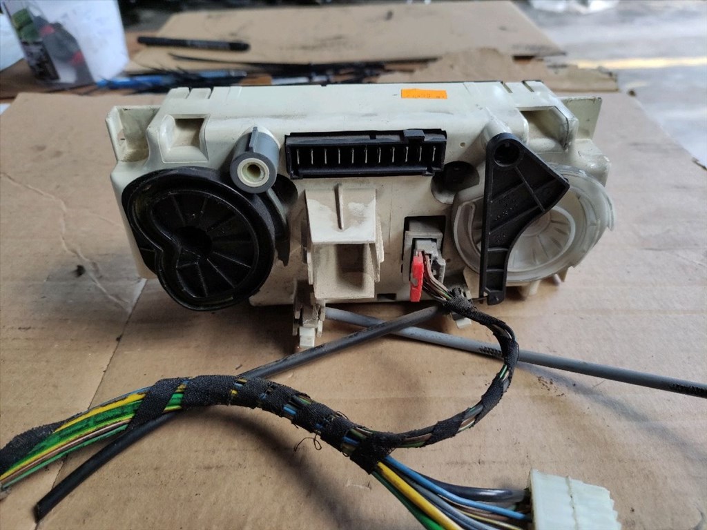 OPEL ASTRA G Ferdehátú F48_, F08_ Fűtéskapcsoló (manuális klímás) (30970) 90559840 2. kép