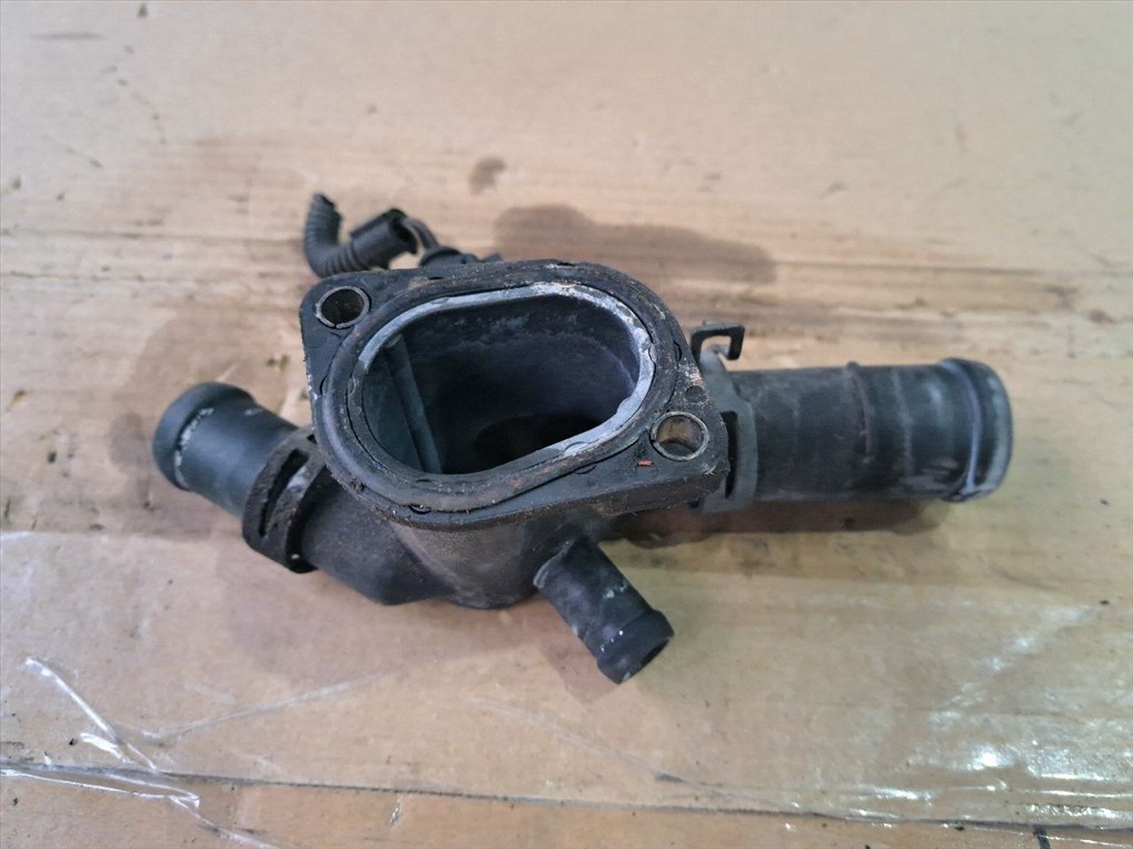 VW POLO CLASSIC 6KV2 Vízcső (35710) 06A 121 133 D, AKL 1. kép