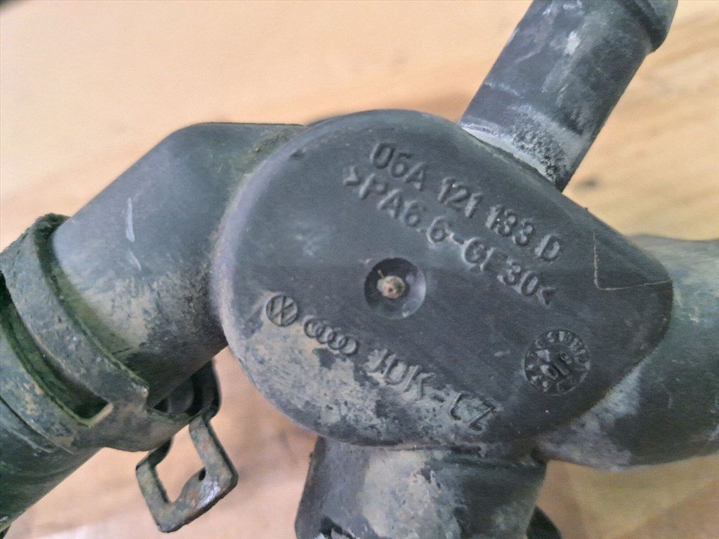 VW POLO CLASSIC 6KV2 Vízcső (35710) 06A 121 133 D, AKL 3. kép