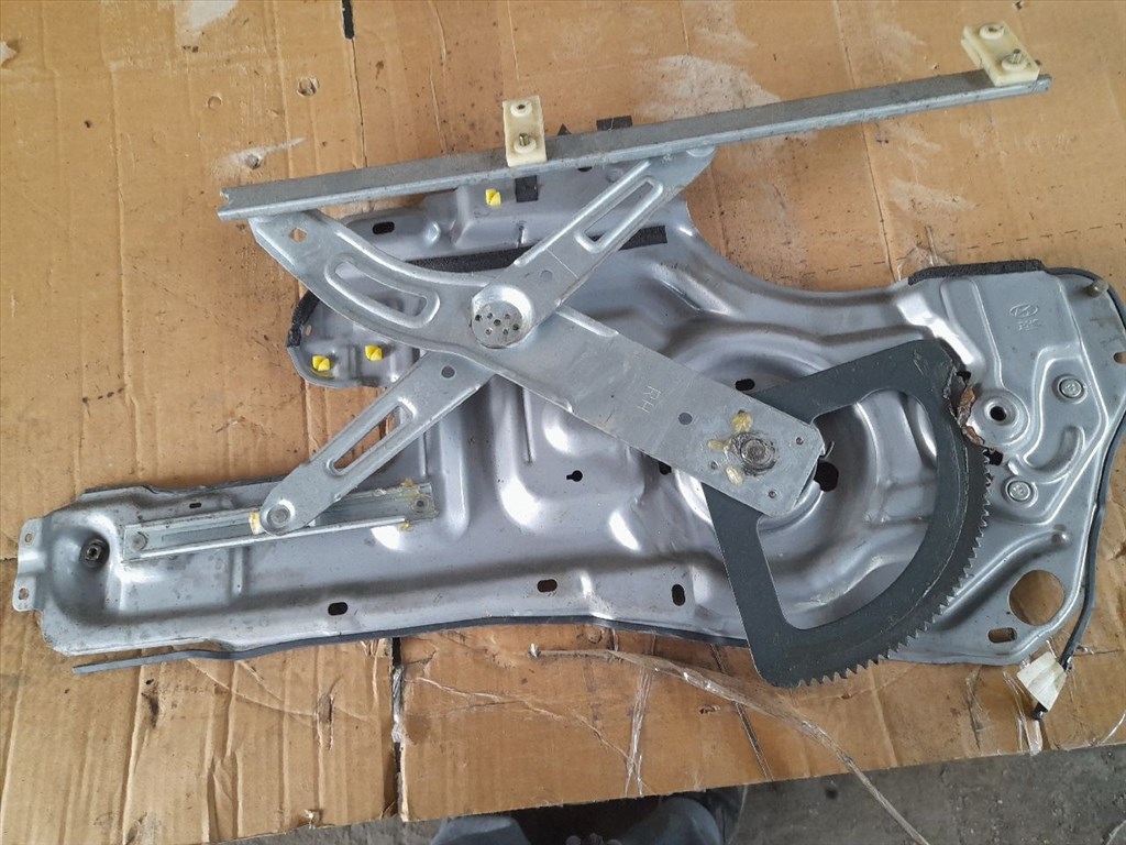 HYUNDAI TRAJET FO Jobb első Ablakemelő Szerkezet (Elektromos) (45736) 82480-3A000 3. kép