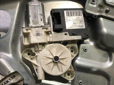FORD FOCUS C-MAX  Jobb első Ablakemelő Motor (00091)