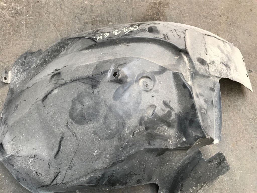 CITROËN C5 II RC_ Bal első Hátsó Dobbetét (Kerékjárati, Műanyag) (23864) 4. kép