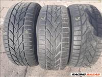  225/5016" használt Toyo Tires téli gumi gumi