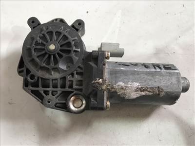 PEUGEOT 206 Ferdehátú 2A/C Bal első Ablakemelő Motor (19735)