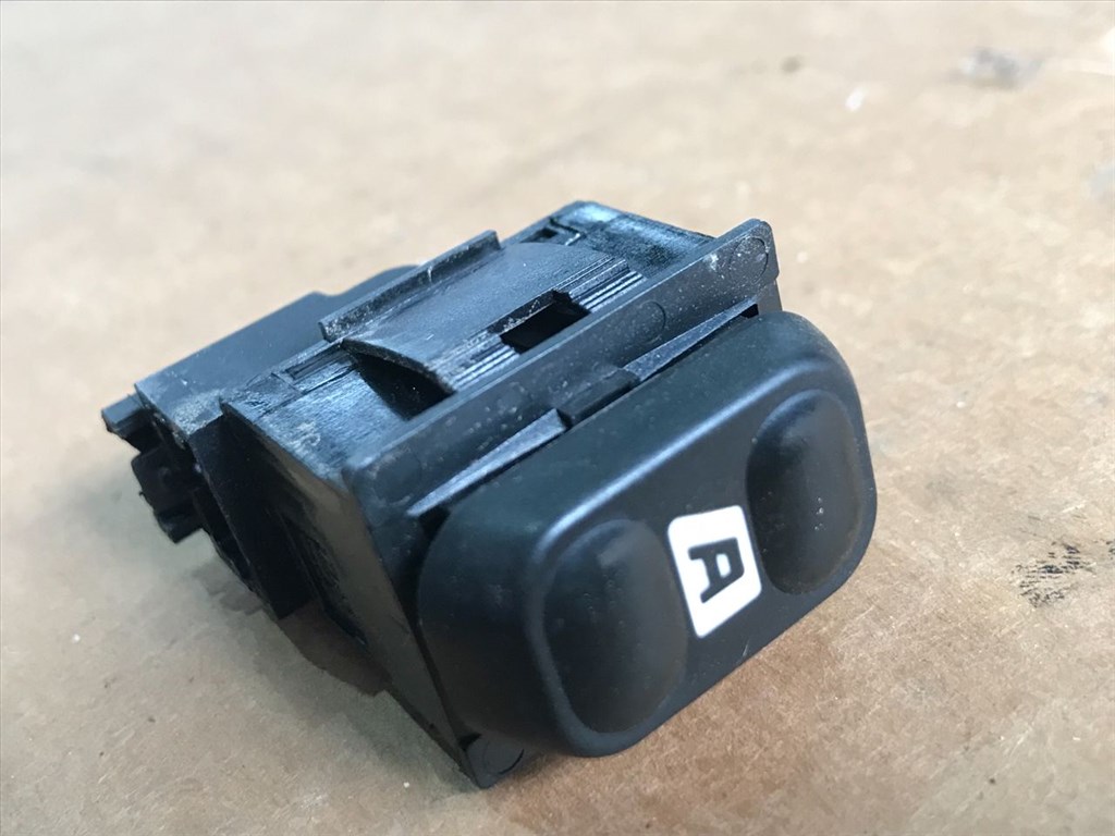 PEUGEOT 607 9D, 9U Jobb első Ablakemelő Kapcsoló (28783) 6. kép