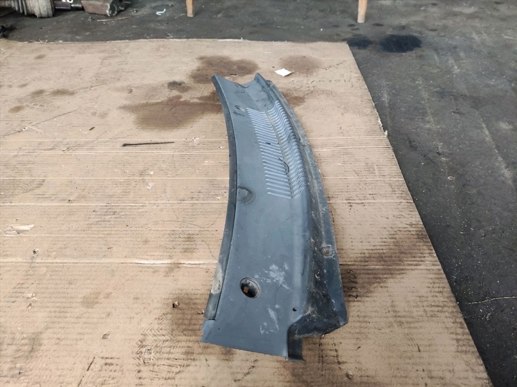 SSANGYONG RODIUS  Levélrács (31871) 79420-21000 4. kép