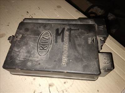 KIA CERATO LD Biztosítéktábla Fedél (13797)