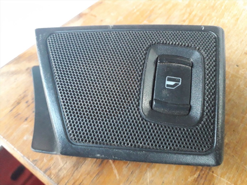 SKODA OCTAVIA I 1U2 Jobb hátsó Ablakemelő Kapcsoló (13970) 1. kép