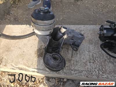 Audi A4 (B6/B7) B6/B7 Motortartó bak jobb 