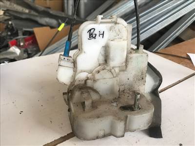 SUBARU IMPREZA Ferdehátú GR, GH, G3 Bal hátsó Ajtózár (31428)