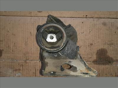 NISSAN PRIMERA P11 Motor Tartó Bak (Fém) (47827)