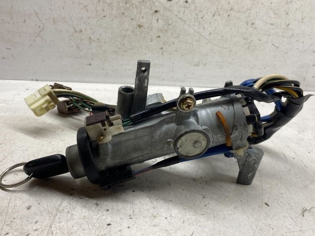 SUZUKI SWIFT II Gyújtáskapcsoló 1. kép