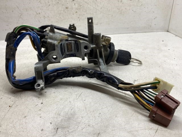 SUZUKI SWIFT II Gyújtáskapcsoló 2. kép