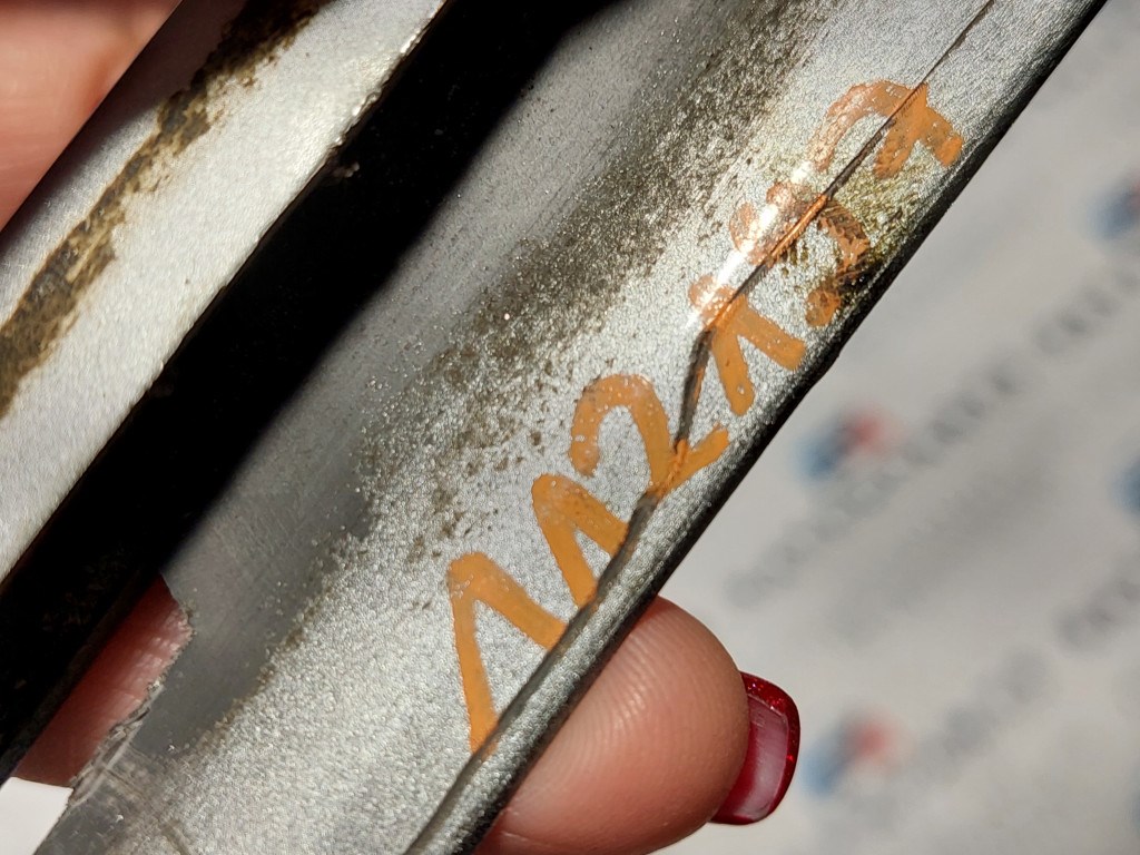 BMW E39 bal elsõ bajuszléc bajusz léc - sérült 4. kép